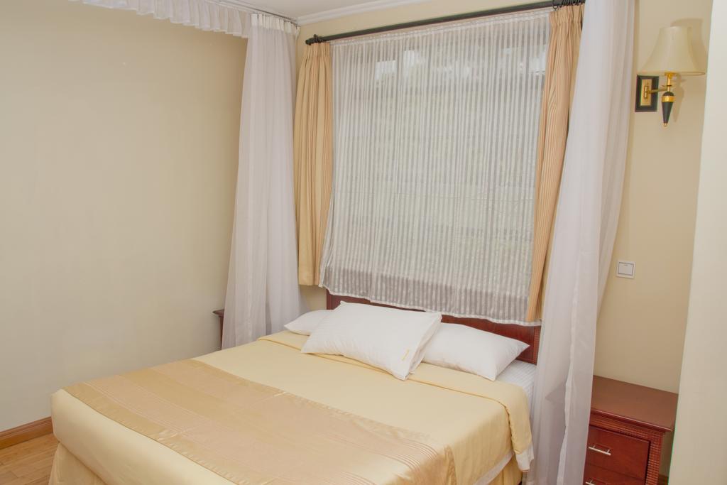 Natural Oak Apartments Nairobi Esterno foto