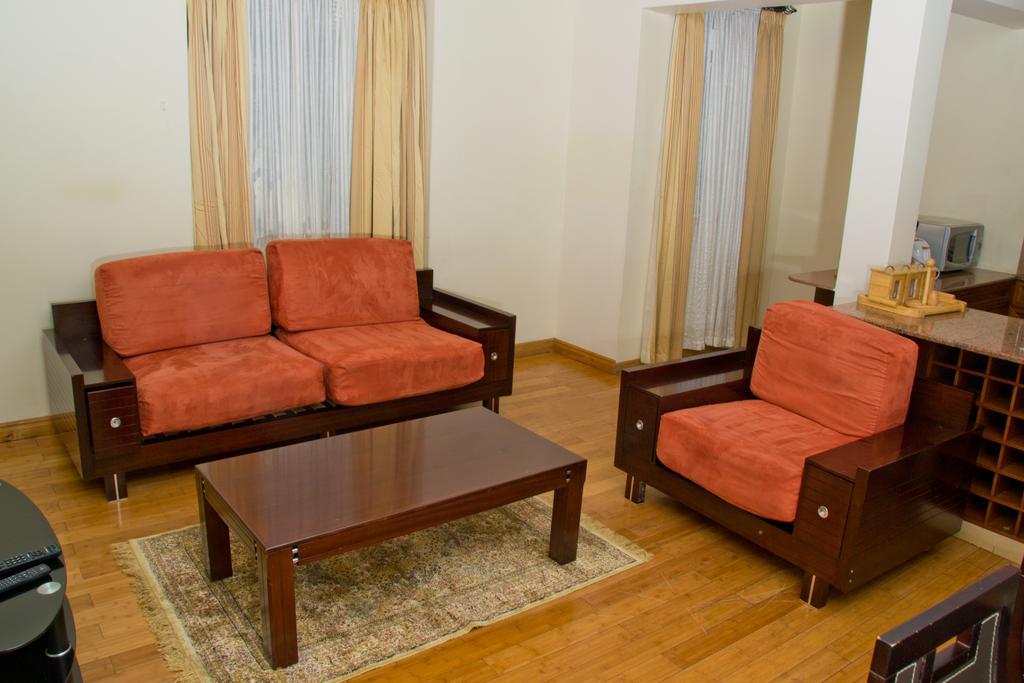 Natural Oak Apartments Nairobi Esterno foto