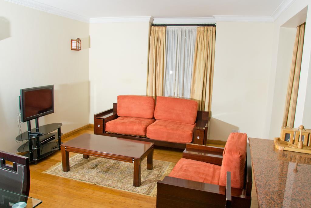 Natural Oak Apartments Nairobi Esterno foto